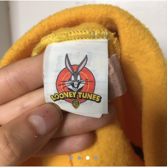 looney tunes💛 yellow beanie - Picture 3 of 4